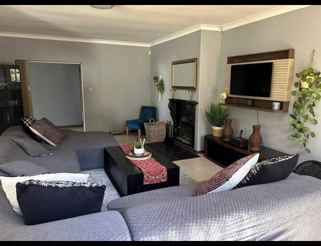 4 BEDROOM PROPERTY TO RENT IN LYNNWOOD